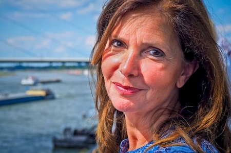 TRAITEMENT DU RELACHEMENT CUTANE